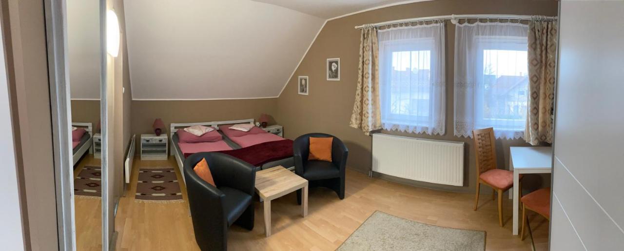 Kovacs Vendeghaz Hotel Bük Buitenkant foto