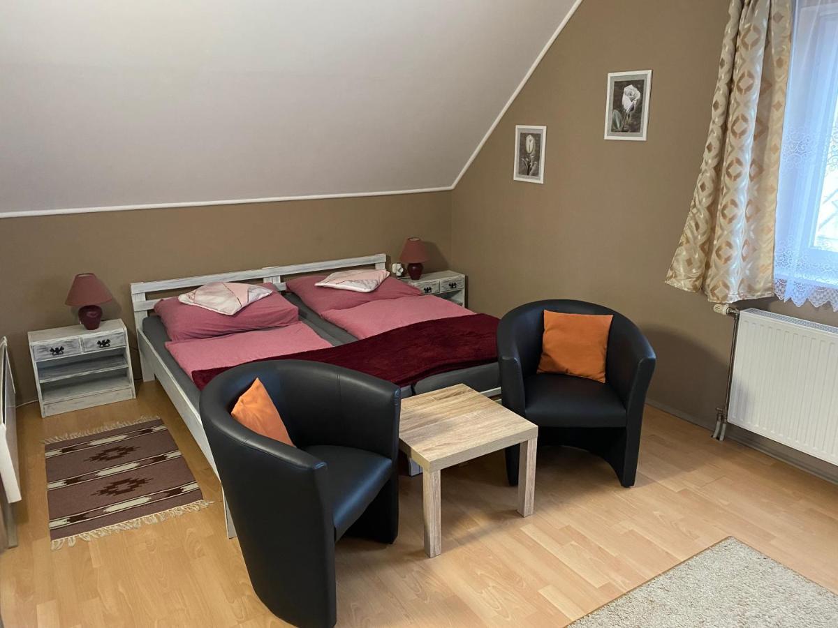 Kovacs Vendeghaz Hotel Bük Buitenkant foto
