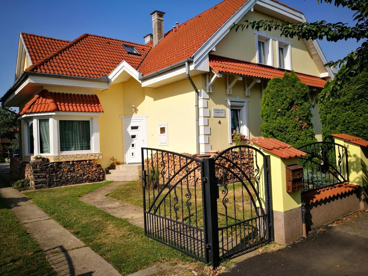 Kovacs Vendeghaz Hotel Bük Buitenkant foto